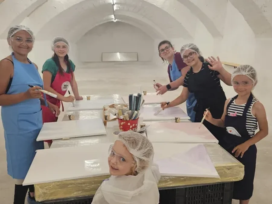 Születésnapi társaság kész festményekkel